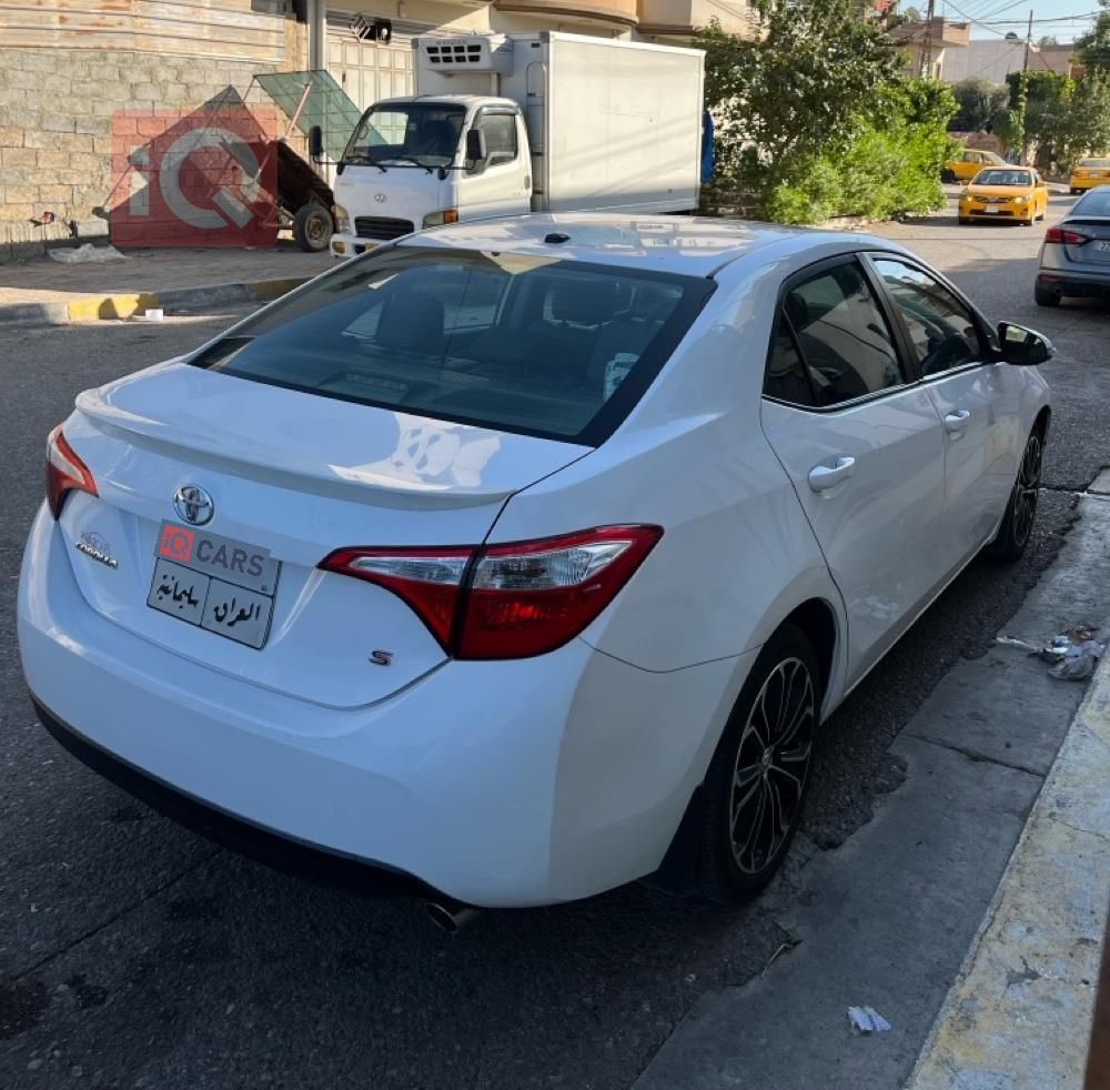 تۆیۆتا کۆرۆلا